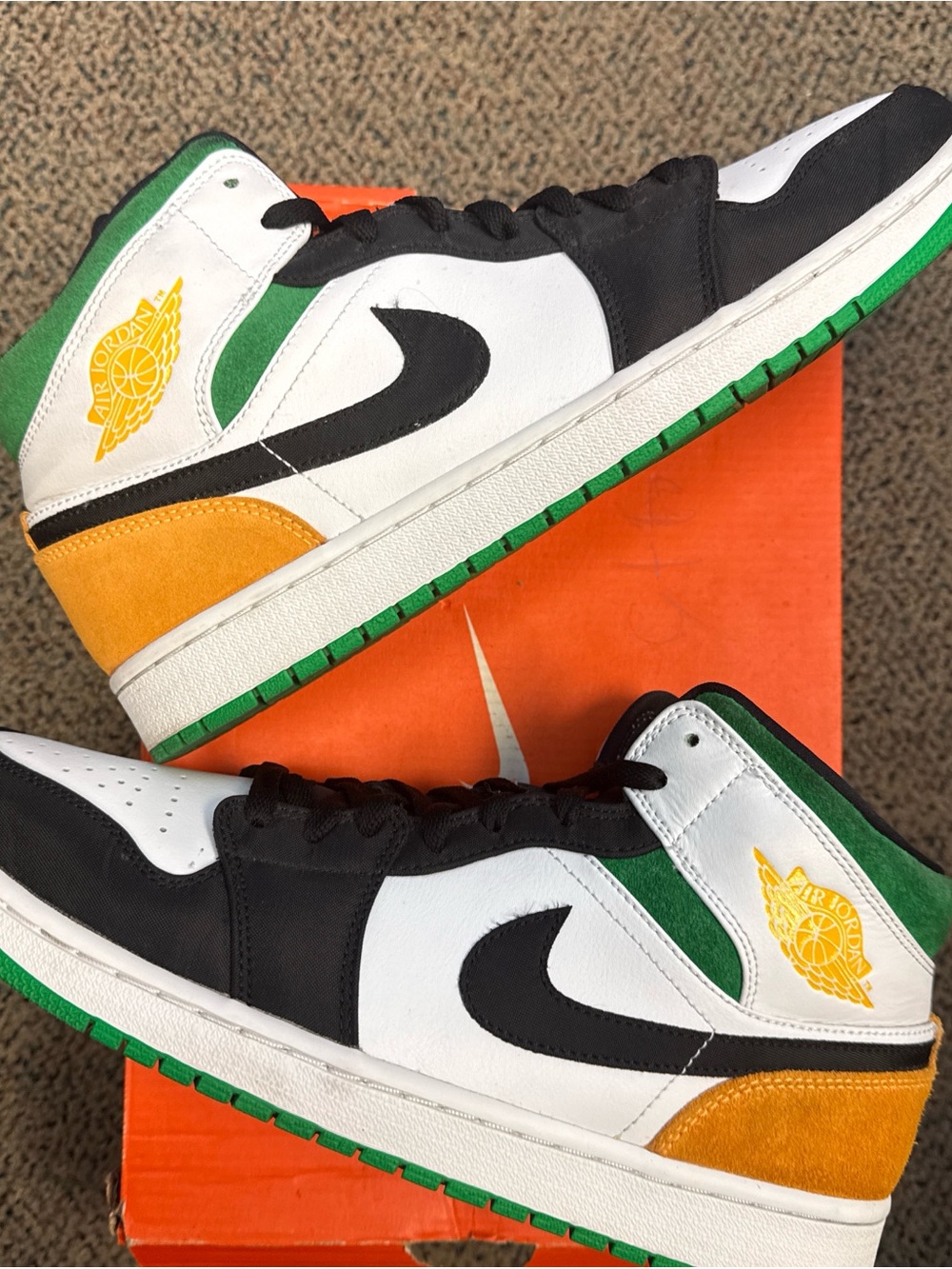 Jordan 1 Mid Oakland Sneakers White Black Green Gold